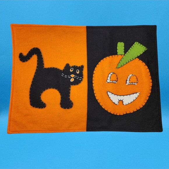 Halloween Placemats Felt Black Cat Pumpkin Jack O’Lantern Table Decor Set of 2 - Picture 6 of 7